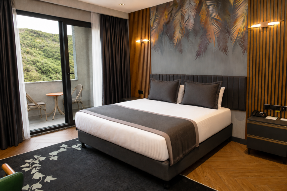 Cinarcik ivy hotel spa standart balkonlu oda 1