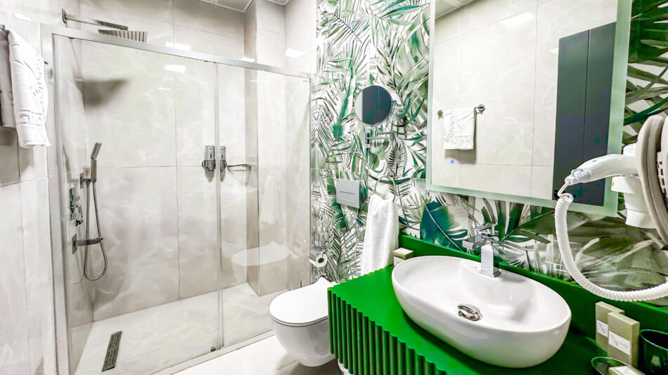 Cinarcik ivy hotel spa jakuzili balayi odasi 7