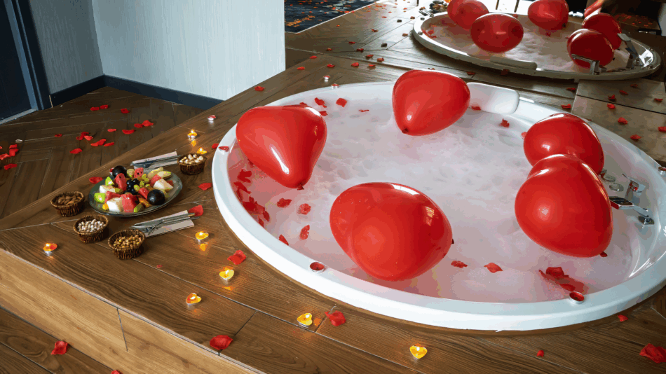 Cinarcik ivy hotel spa jakuzili balayi odasi 4