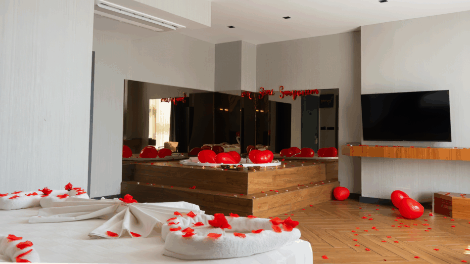 Cinarcik ivy hotel spa jakuzili balayi odasi 6